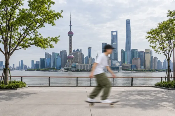 移动的轮廓沿运动方向变模糊